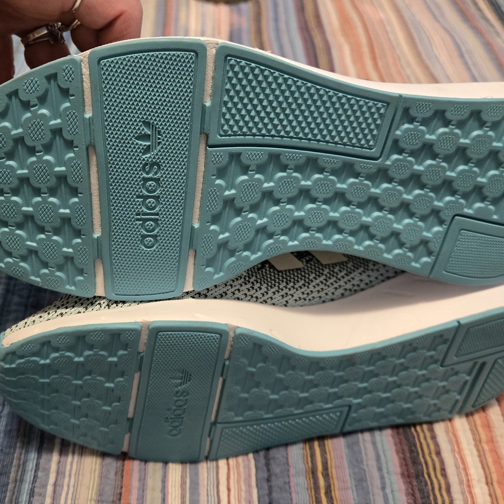 Adidas Band White Sneakers with Cushioned Midsole - Picture 2 of 3